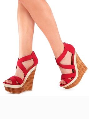5/25$ ✨ JustFab Pump